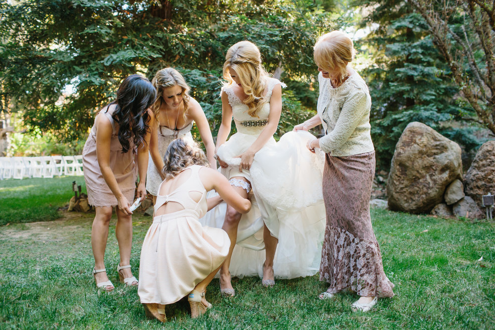 Wedding Garter Placement